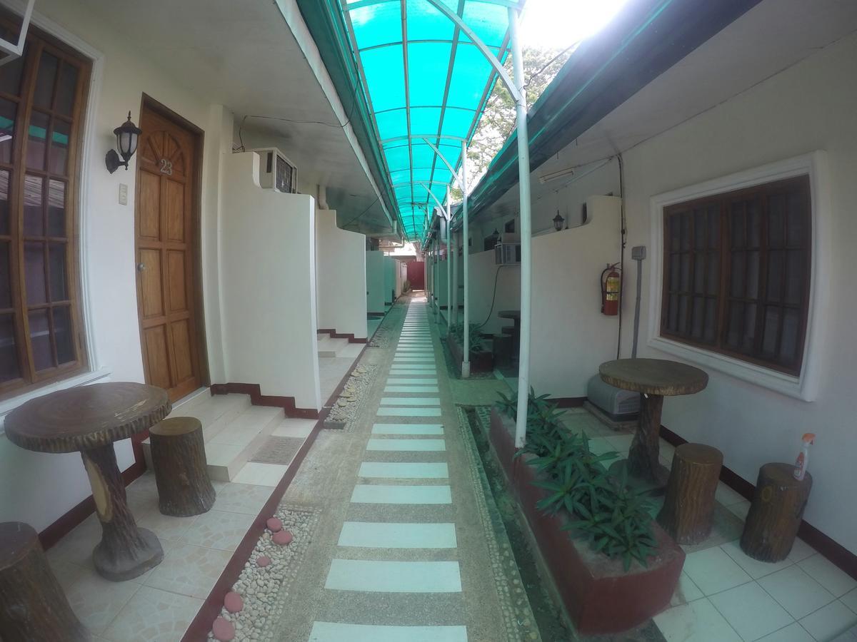 D'Lucky Garden Inn & Suites Tiniguiban 외부 사진