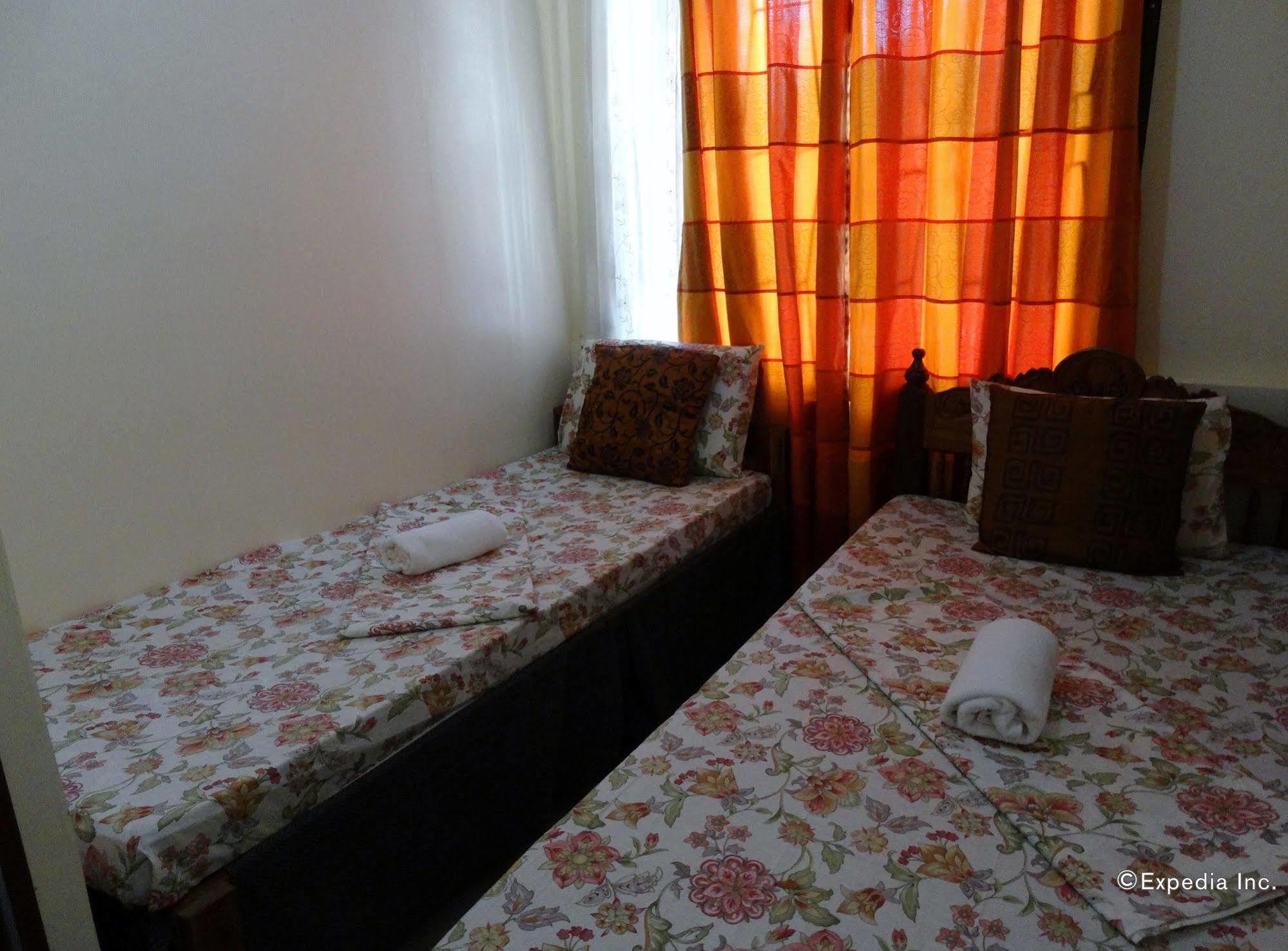 D'Lucky Garden Inn & Suites Tiniguiban 외부 사진