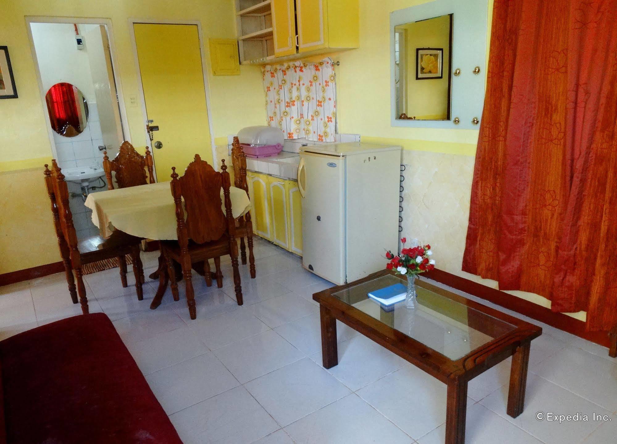 D'Lucky Garden Inn & Suites Tiniguiban 외부 사진