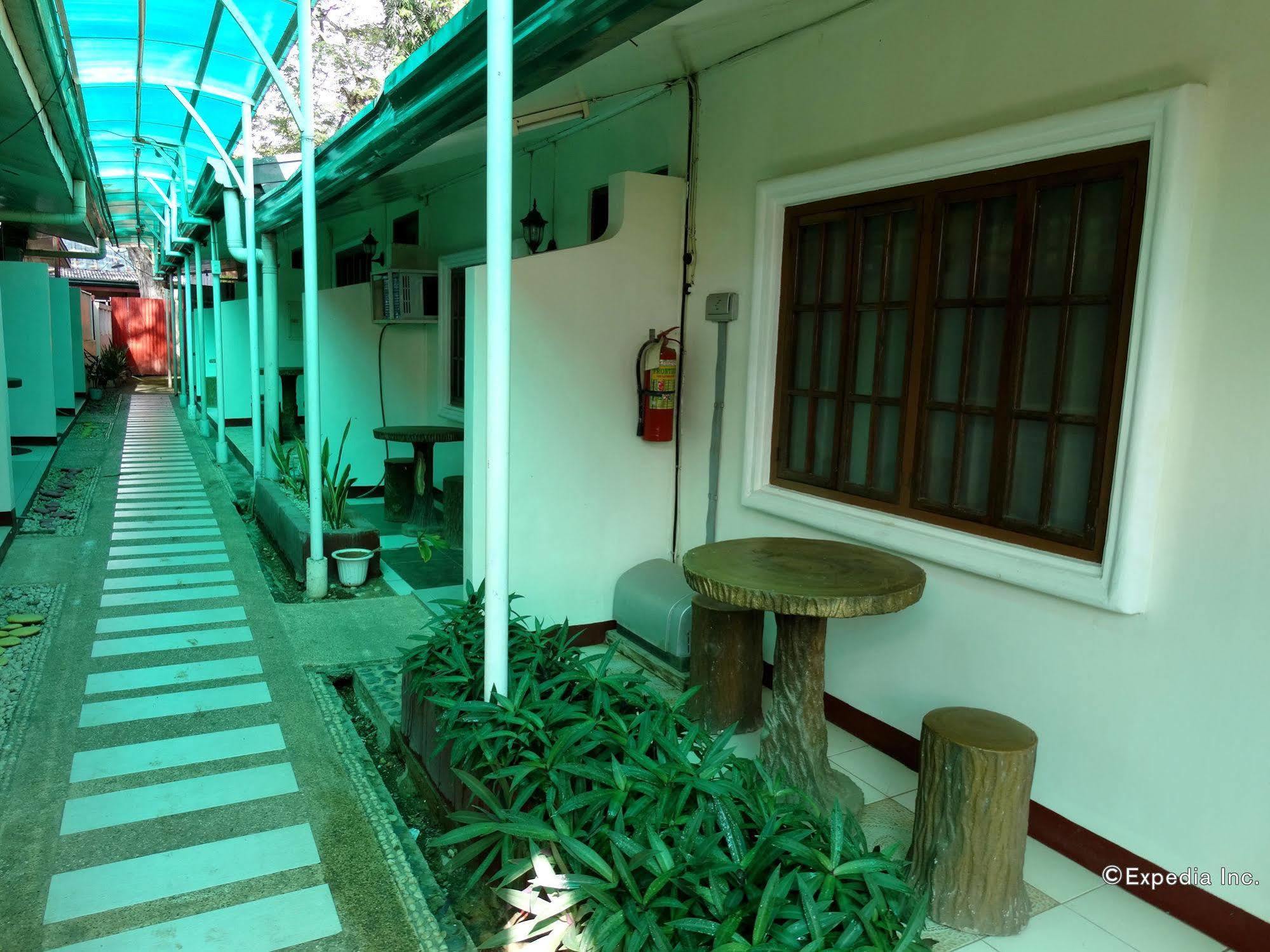 D'Lucky Garden Inn & Suites Tiniguiban 외부 사진