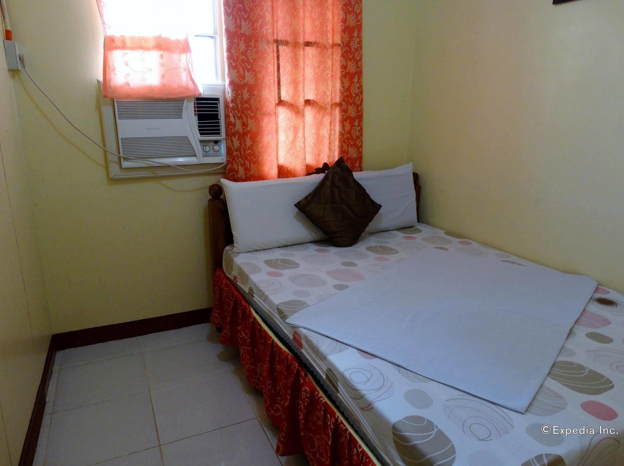 D'Lucky Garden Inn & Suites Tiniguiban 외부 사진