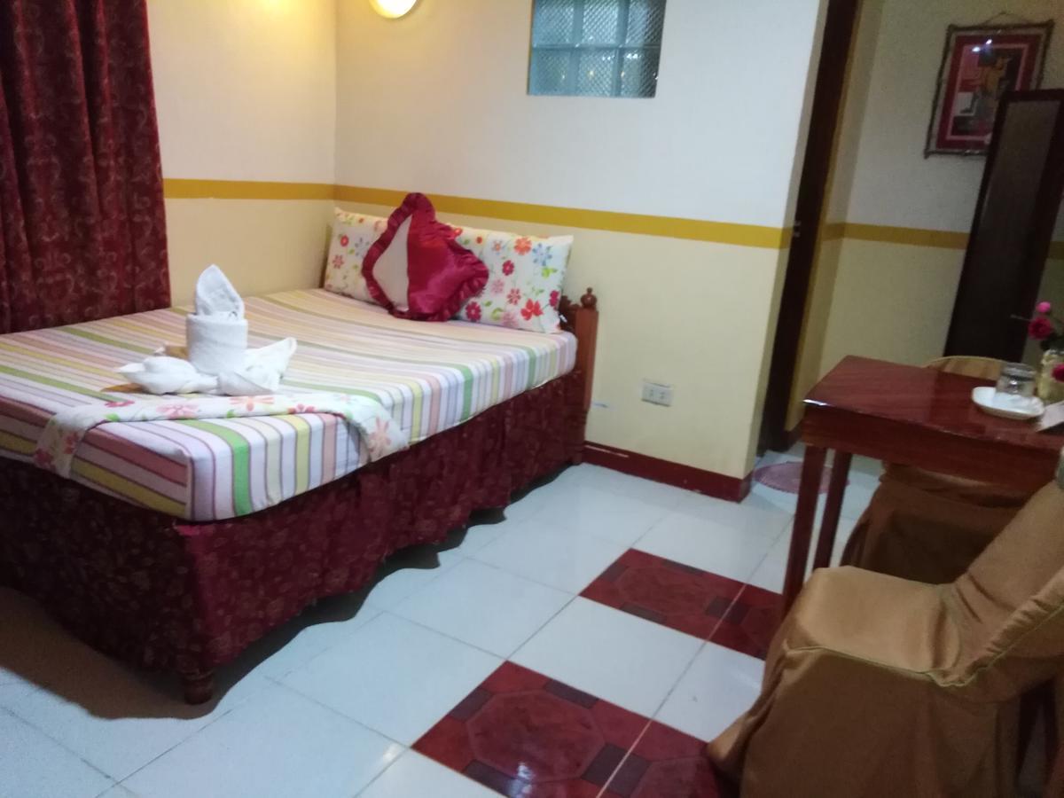 D'Lucky Garden Inn & Suites Tiniguiban 외부 사진